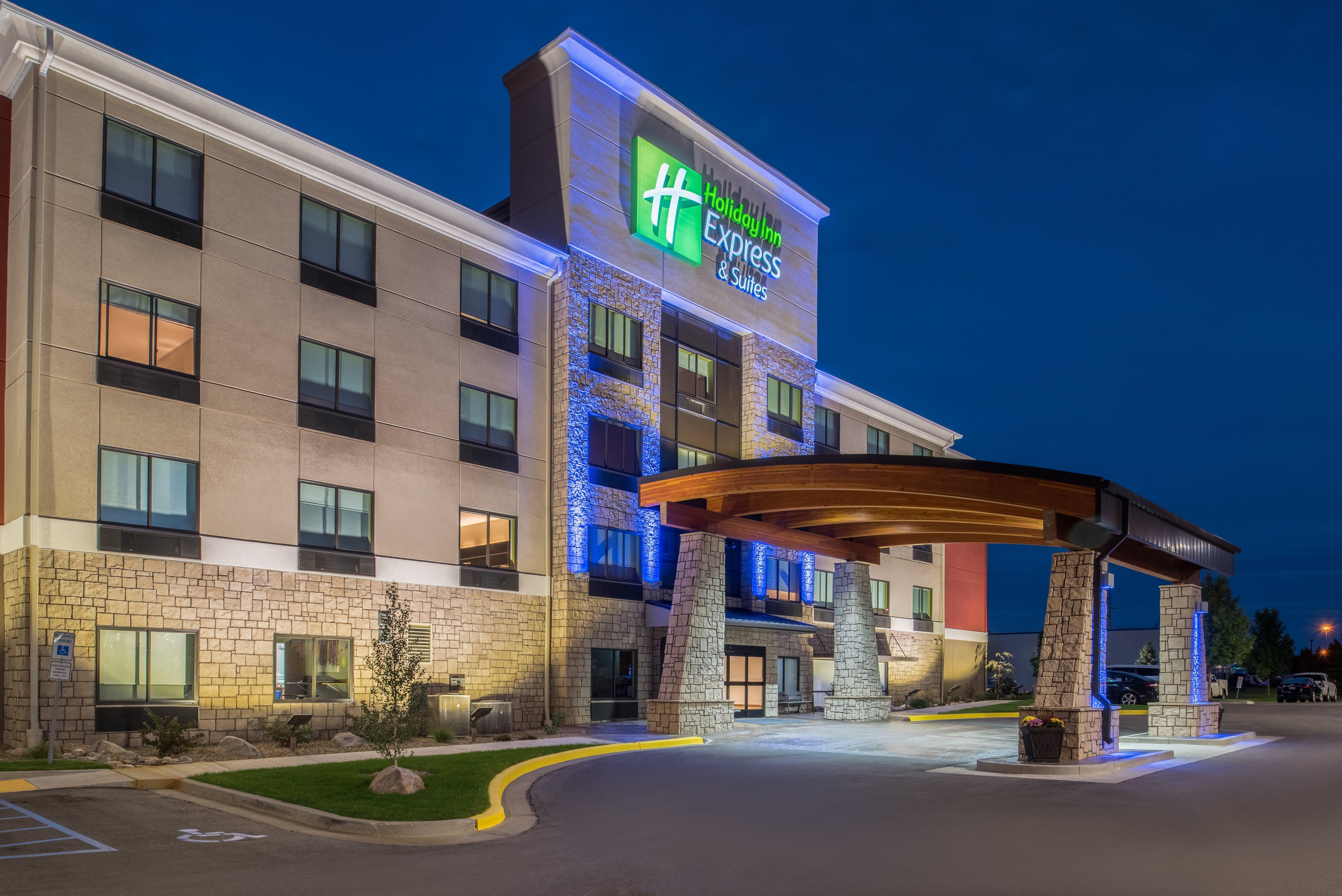 Holiday Inn Express Hotel & Suites Bismarck By Ihg Zewnętrze zdjęcie