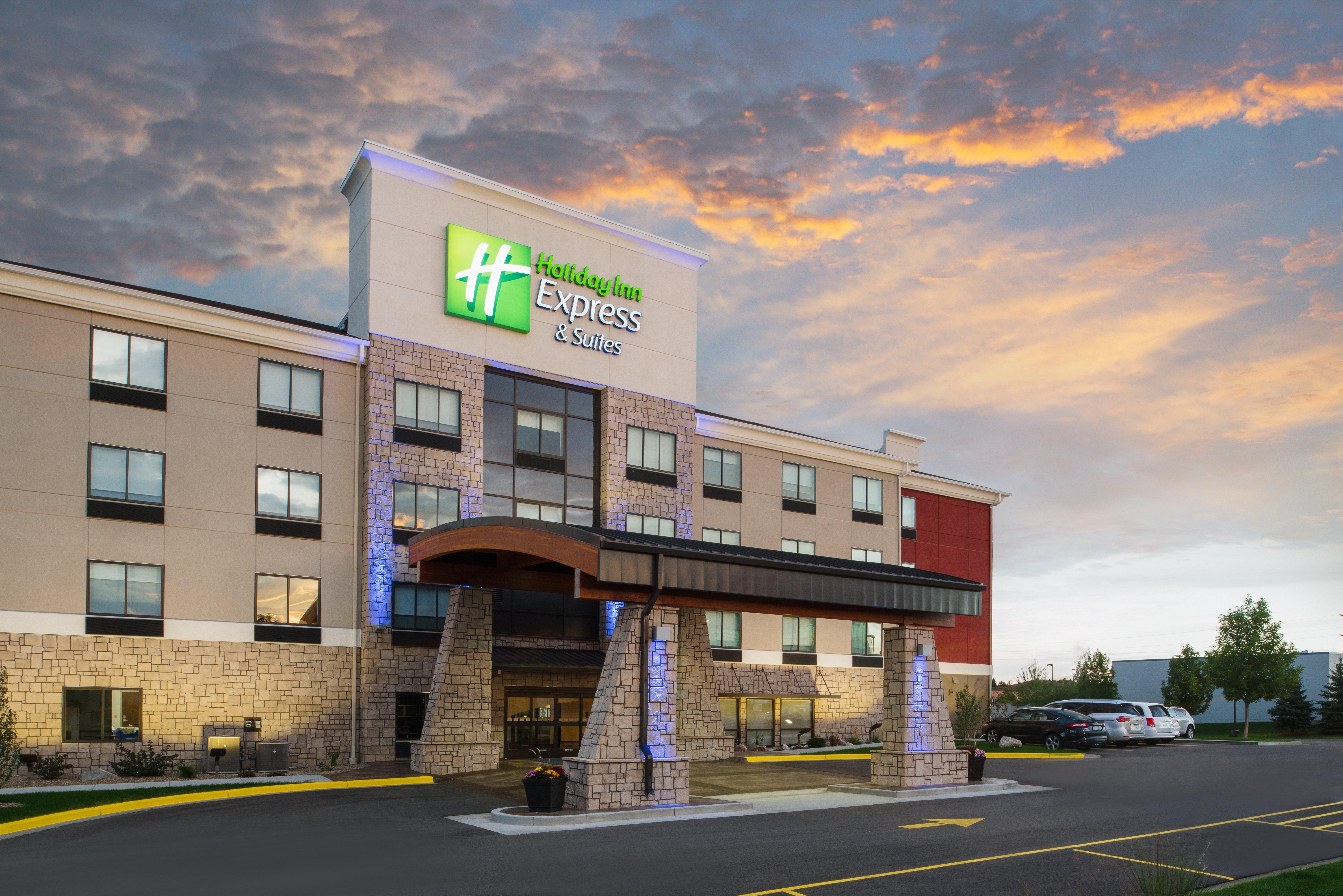 Holiday Inn Express Hotel & Suites Bismarck By Ihg Zewnętrze zdjęcie