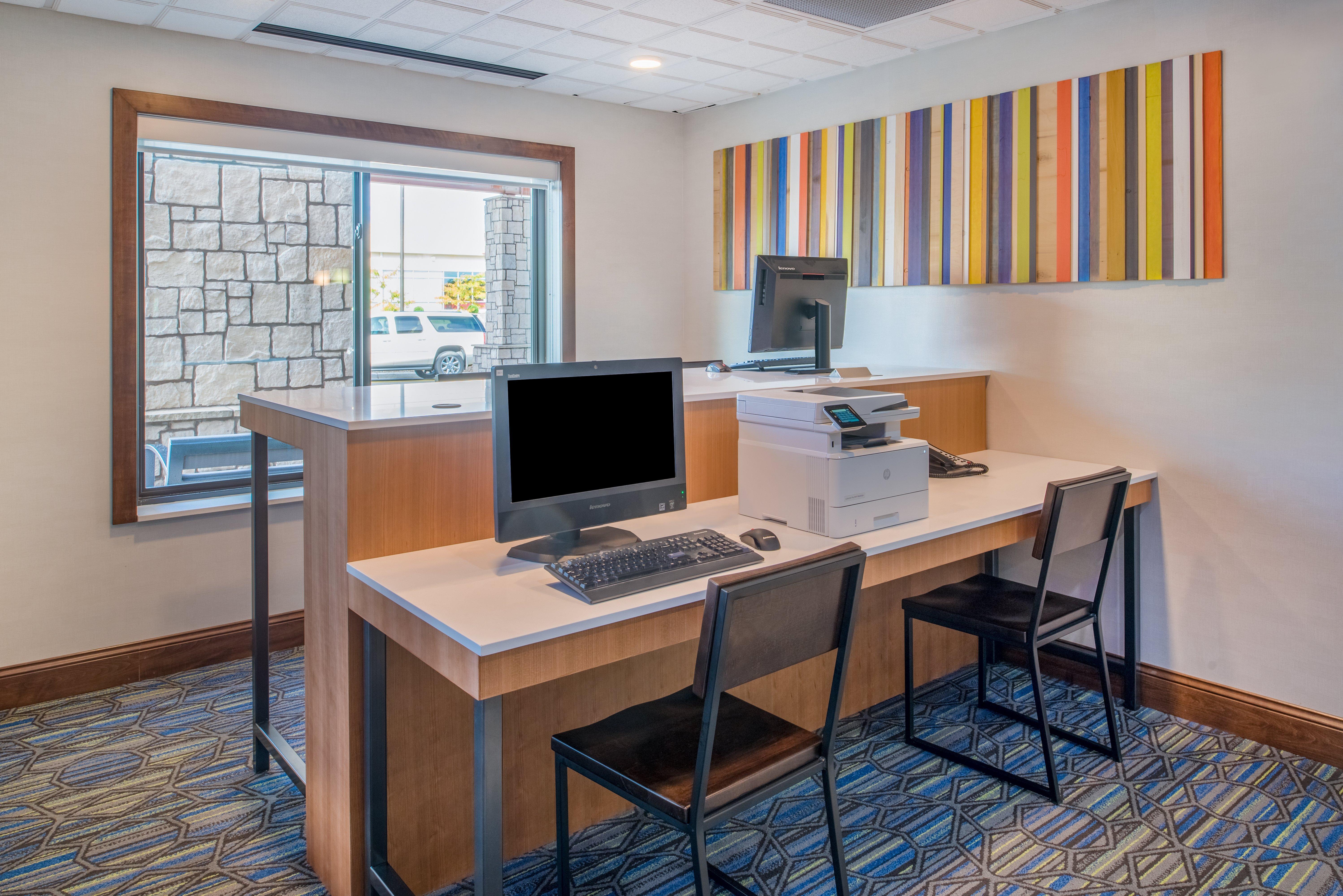 Holiday Inn Express Hotel & Suites Bismarck By Ihg Zewnętrze zdjęcie