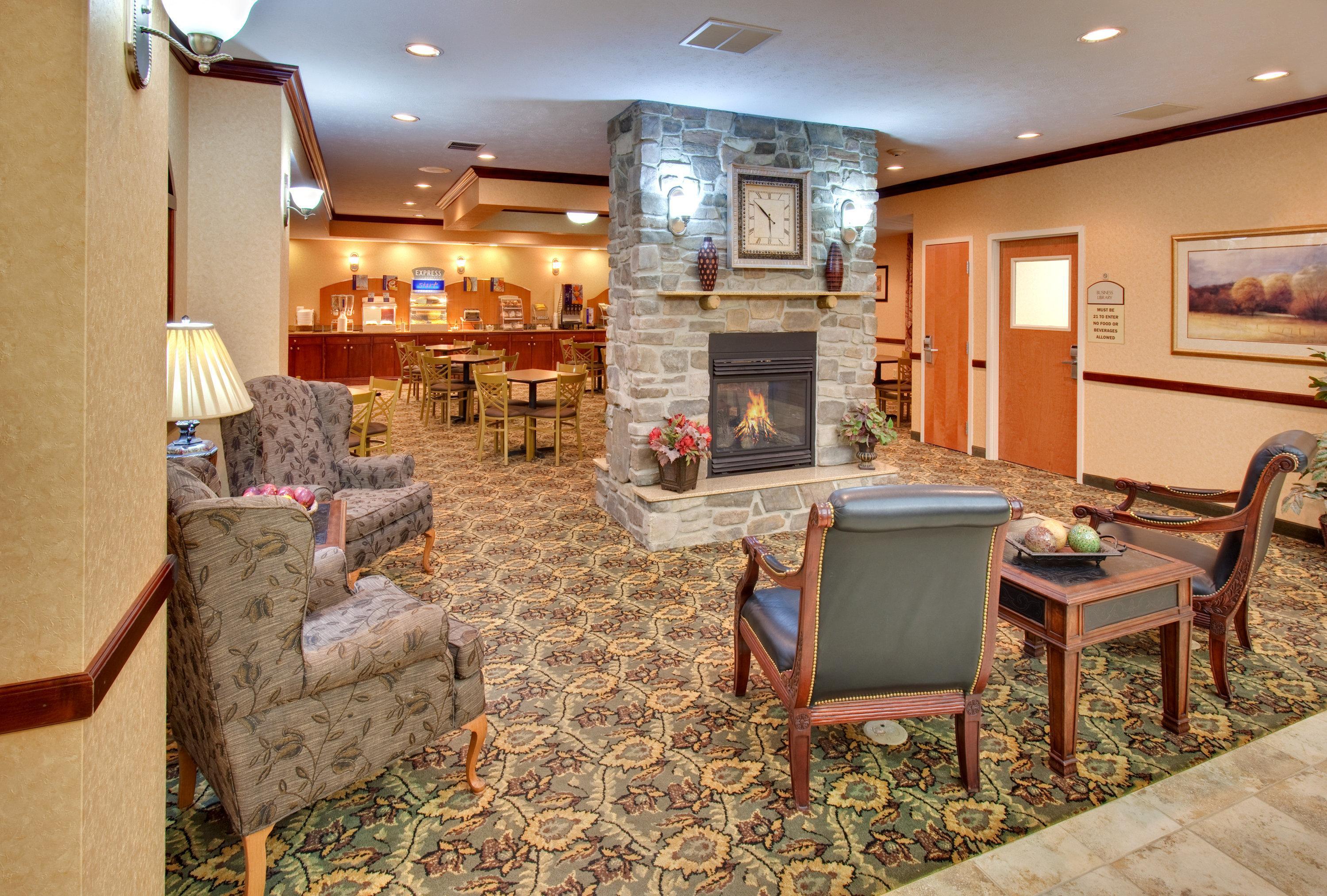 Holiday Inn Express Hotel & Suites Bismarck By Ihg Zewnętrze zdjęcie