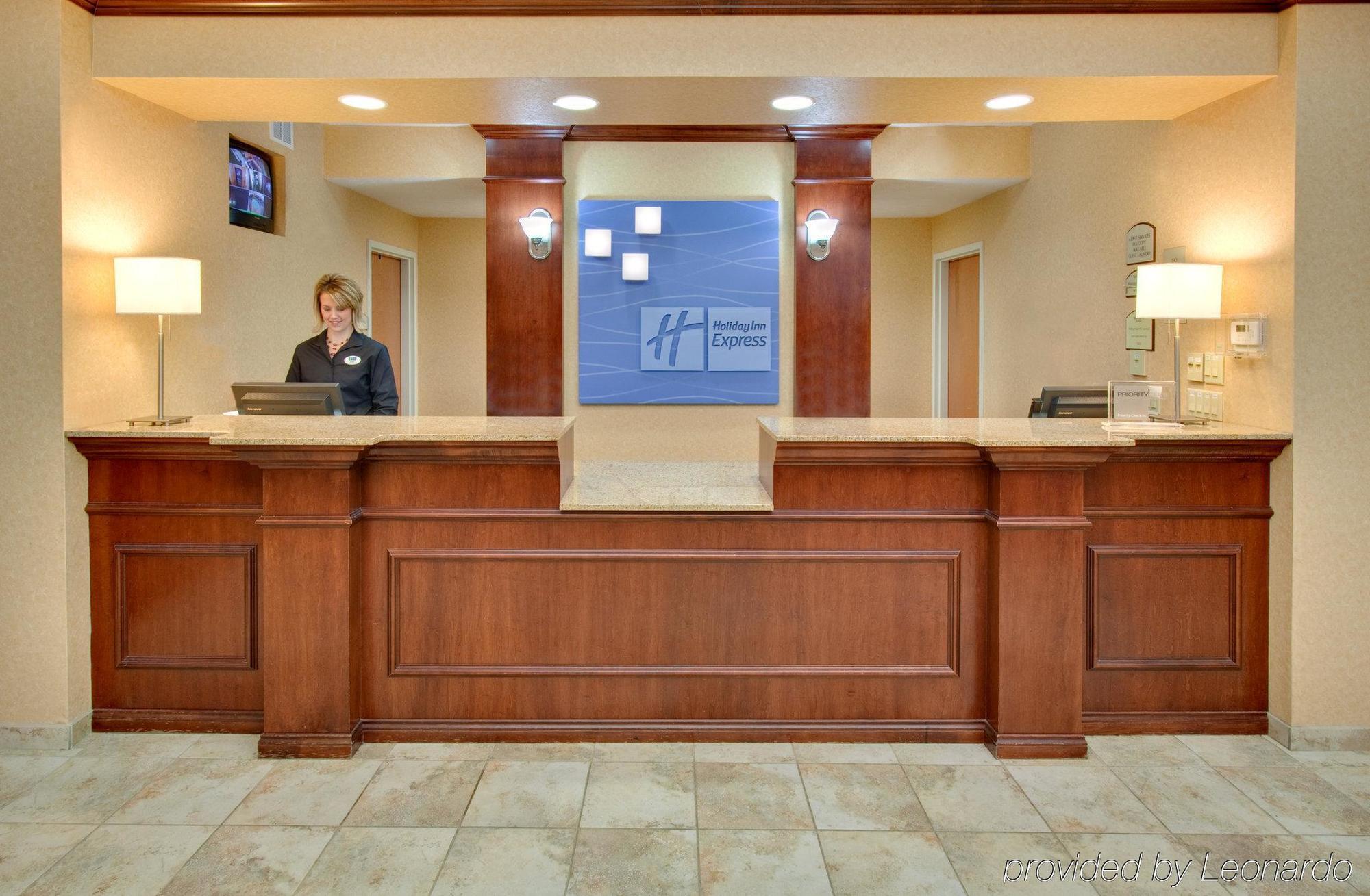 Holiday Inn Express Hotel & Suites Bismarck By Ihg Wnętrze zdjęcie