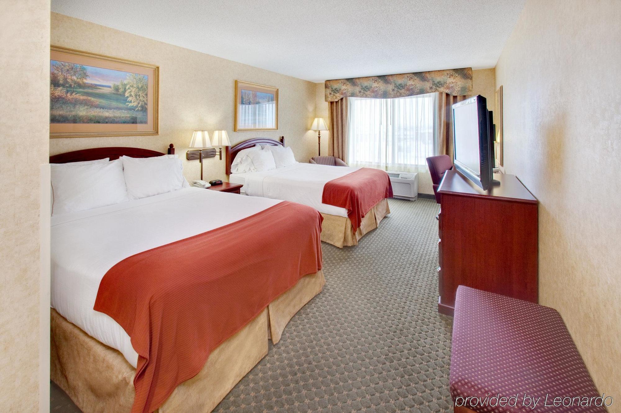 Holiday Inn Express Hotel & Suites Bismarck By Ihg Pokój zdjęcie