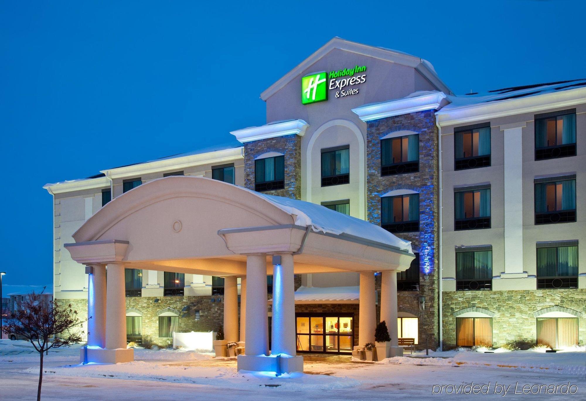 Holiday Inn Express Hotel & Suites Bismarck By Ihg Zewnętrze zdjęcie