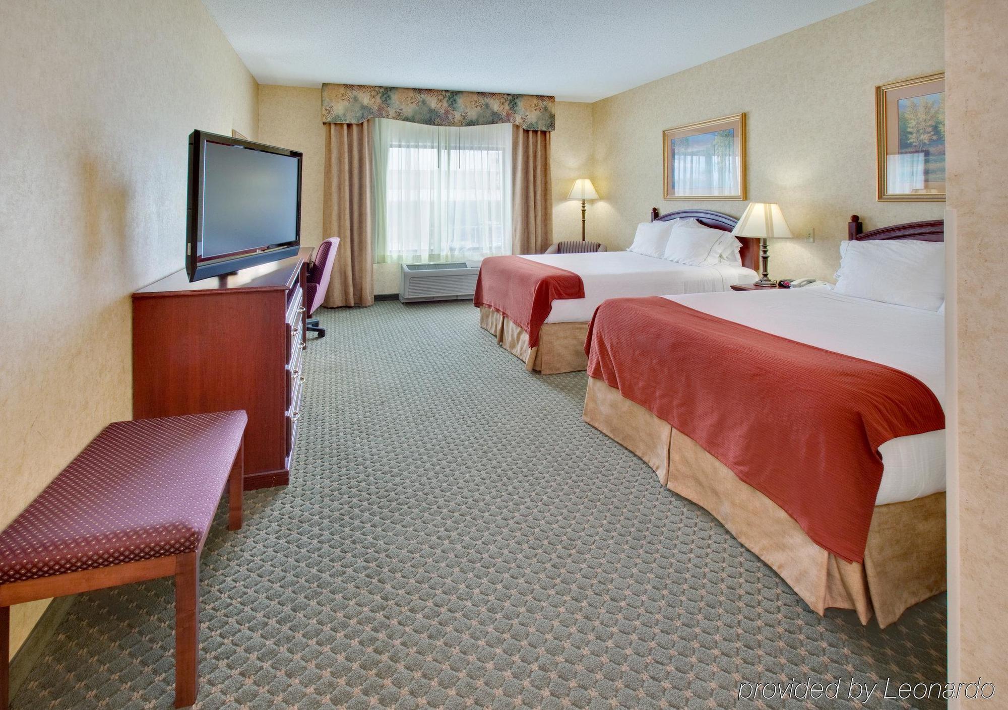 Holiday Inn Express Hotel & Suites Bismarck By Ihg Pokój zdjęcie